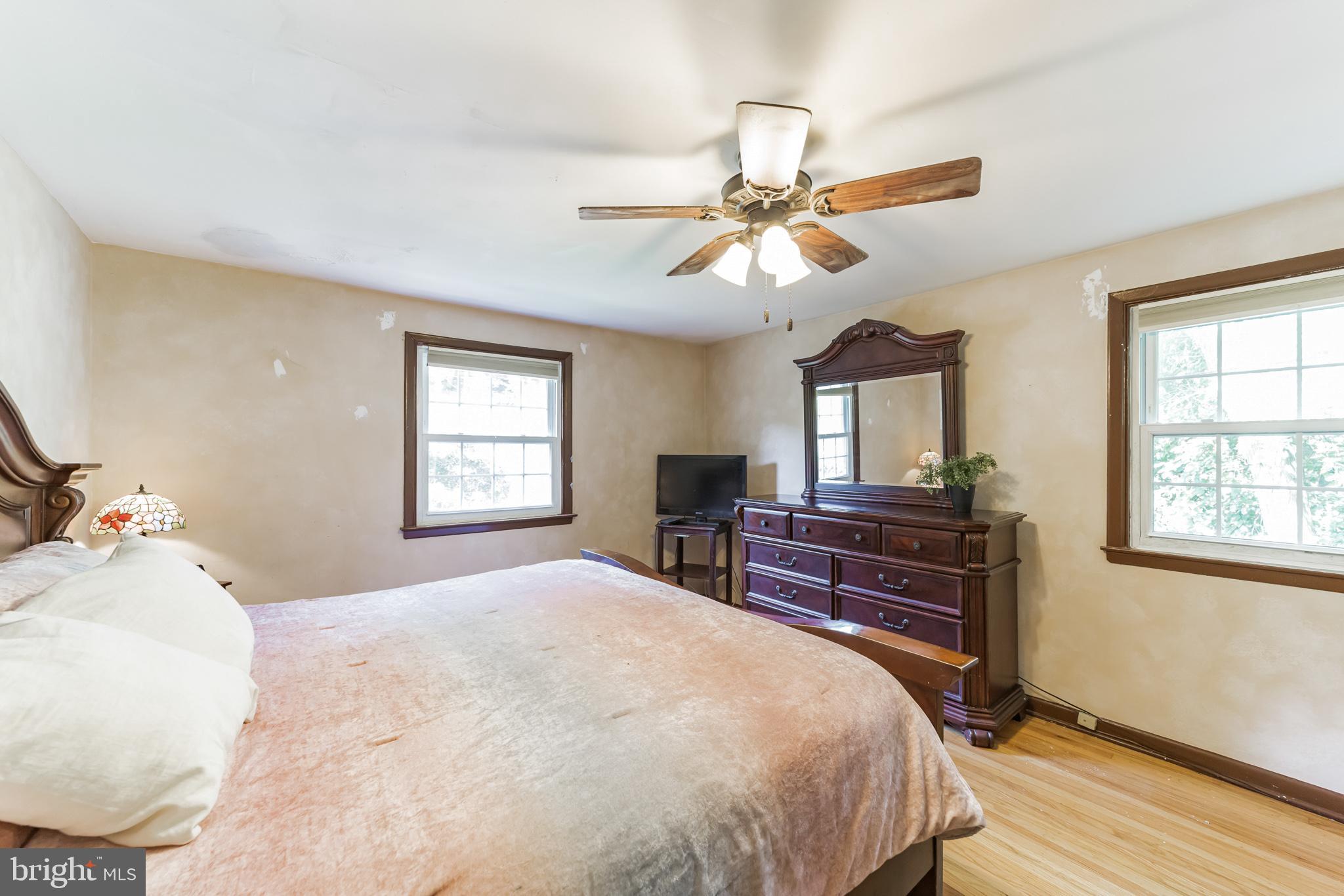 606 Brookwood Road Wayne, PA 19087 - Photo 10 of 34