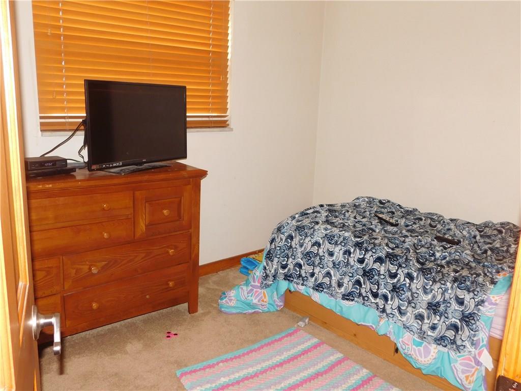 919 Mifflinridge Road Pittsburgh, PA 15207 - Photo 8 of 14 Gallery Image 8