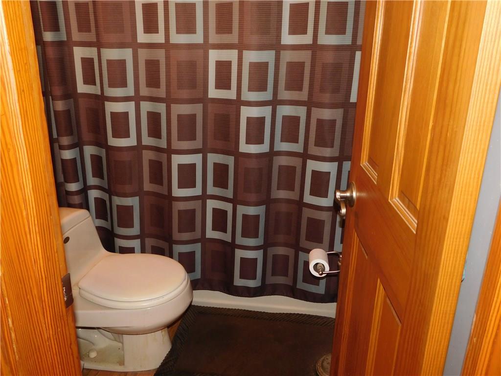 919 Mifflinridge Road Pittsburgh, PA 15207 - Photo 10 of 14 Gallery Image 10