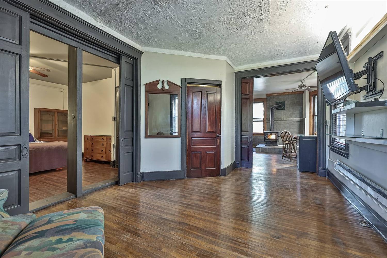 4735 Winton Road Cincinnati, OH 45232 - Photo 5 of 34 Gallery Image 5