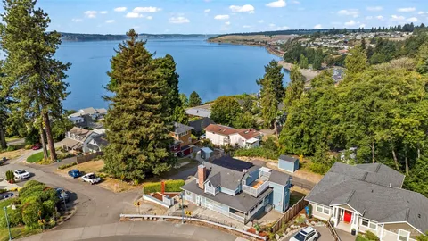 $899,000 | 303 Puyallup Street, Steilacoom, WA 98388