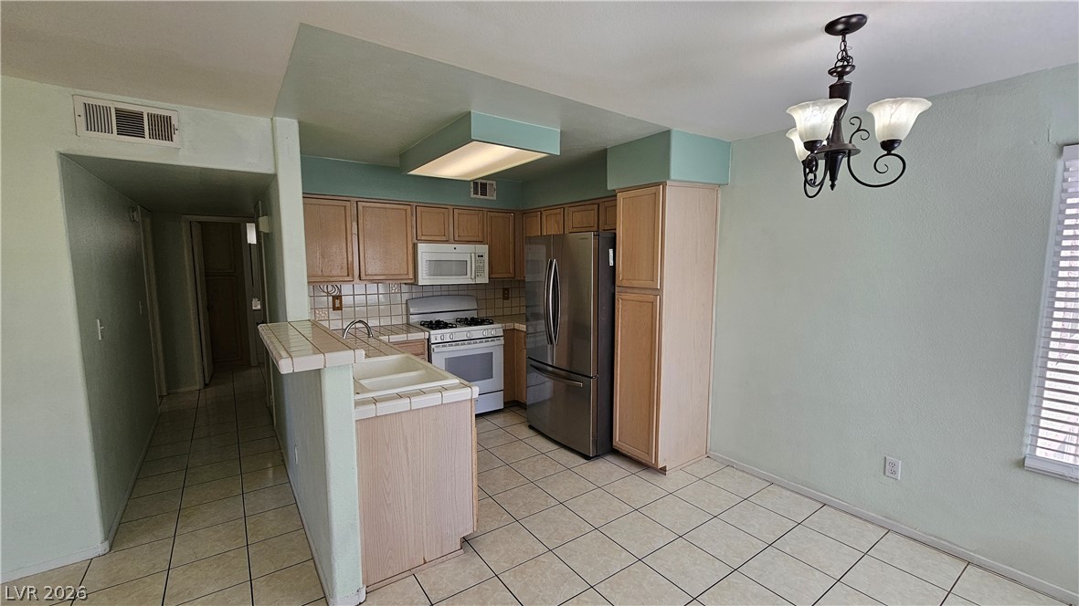 4955 South Lindell Road, Unit 221 Las Vegas, NV 89118 - Photo 5 of 15