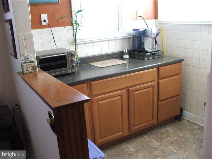 2001 Heather Road Folcroft, PA 19032 - Photo 5 of 16 Kitchen
