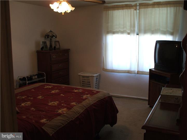 2001 Heather Road Folcroft, PA 19032 - Photo 10 of 16 Bedroom - Main