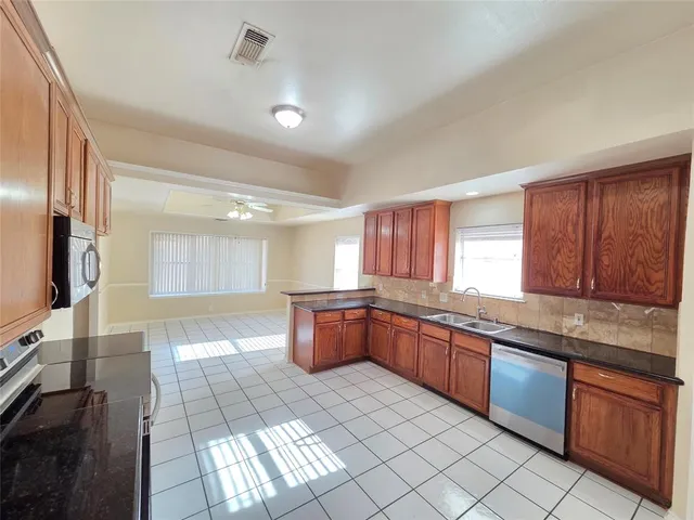 $2,350 | 2308 Welch Place, Mansfield, TX 76063