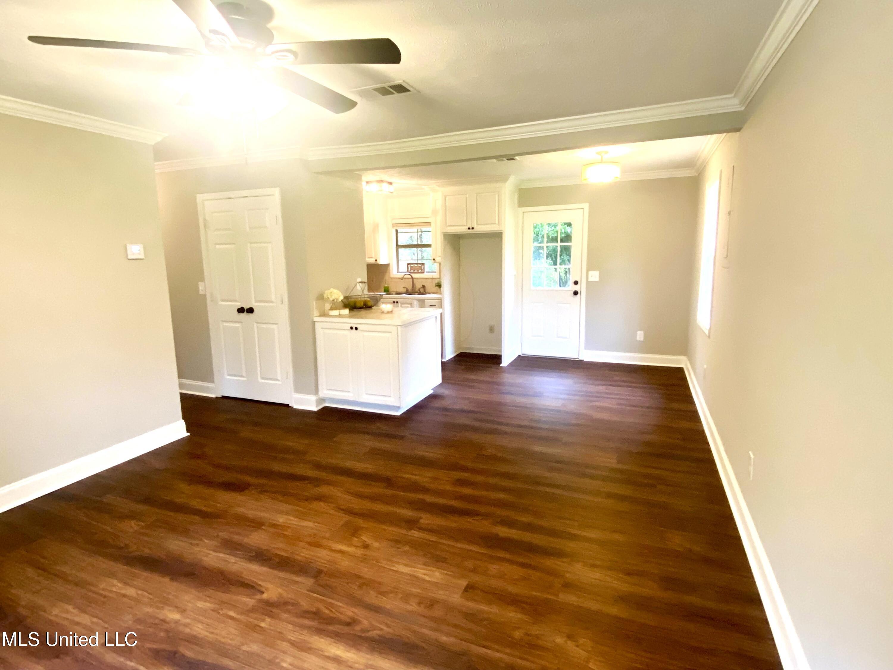 1368 John Warren Road Bolton, MS 39041 - Photo 48 of 65 LIVINGROOM6