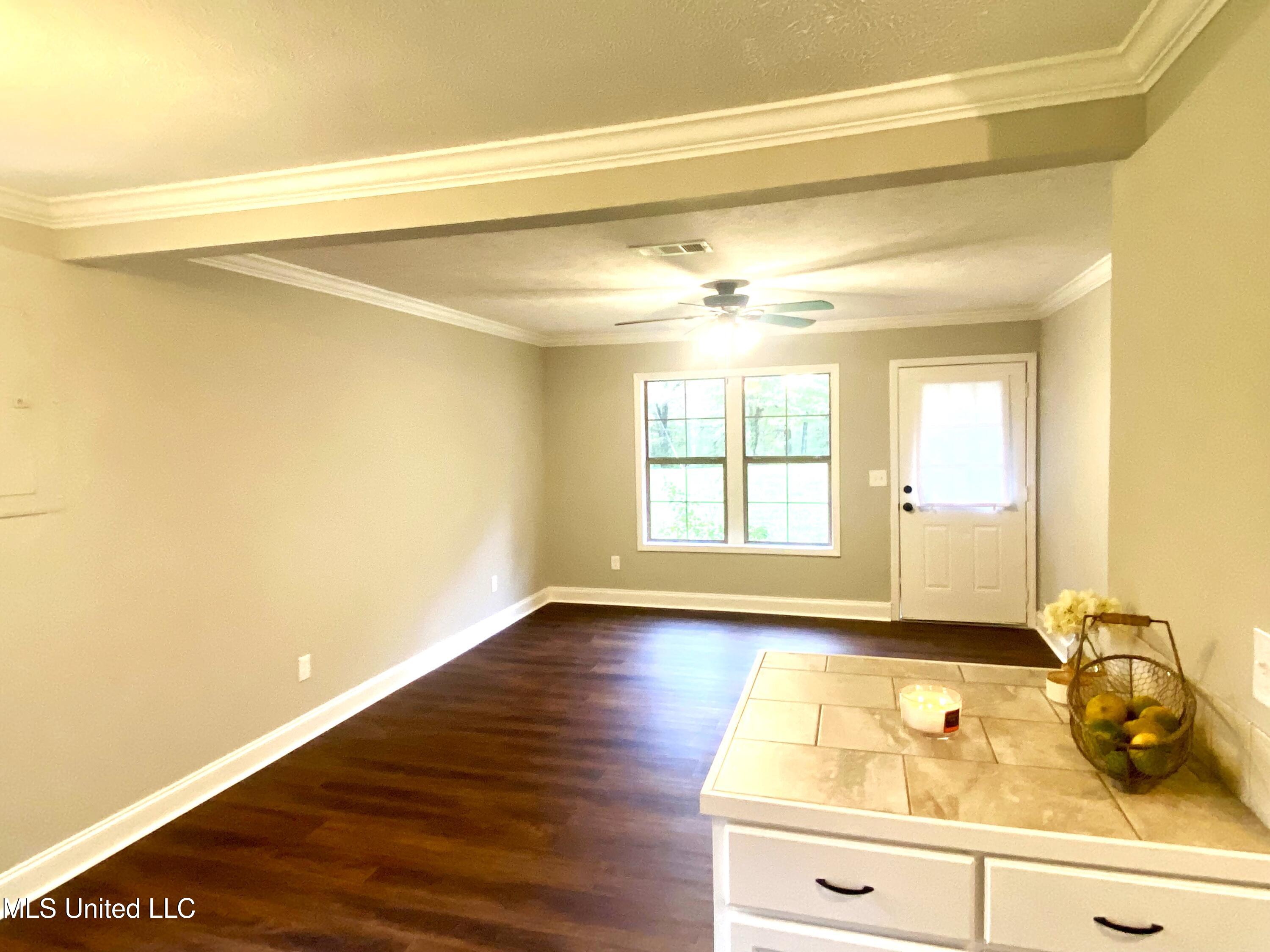 1368 John Warren Road Bolton, MS 39041 - Photo 53 of 65 LIVINGROOM11