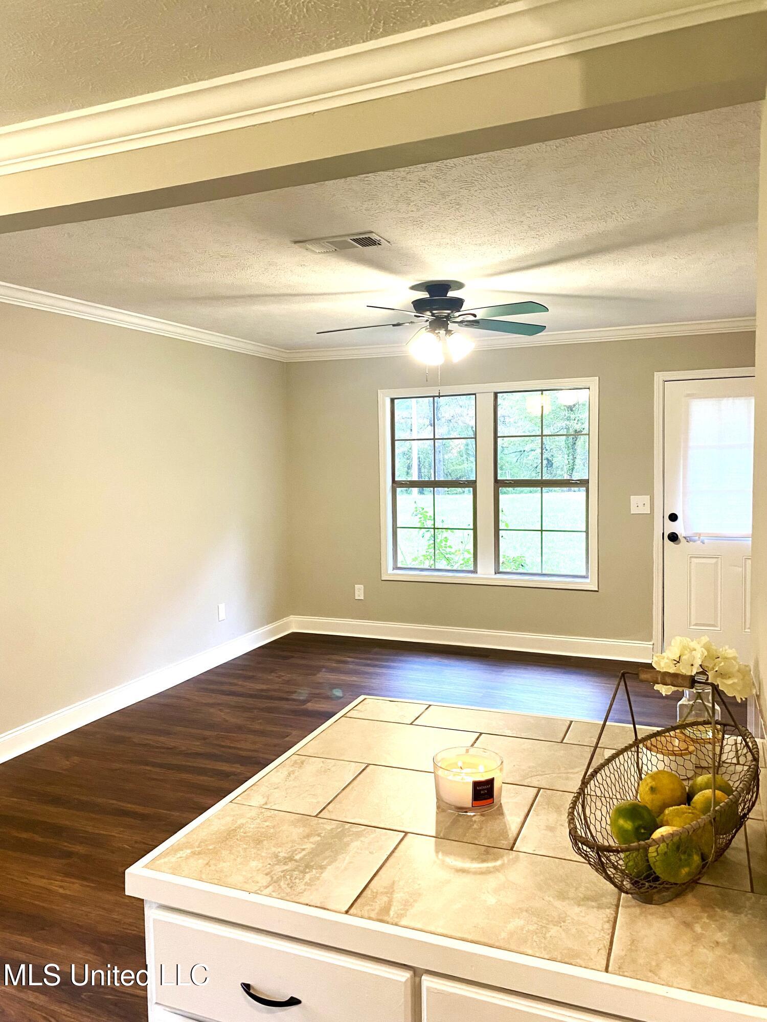 1368 John Warren Road Bolton, MS 39041 - Photo 54 of 65 LIVINGROOM12