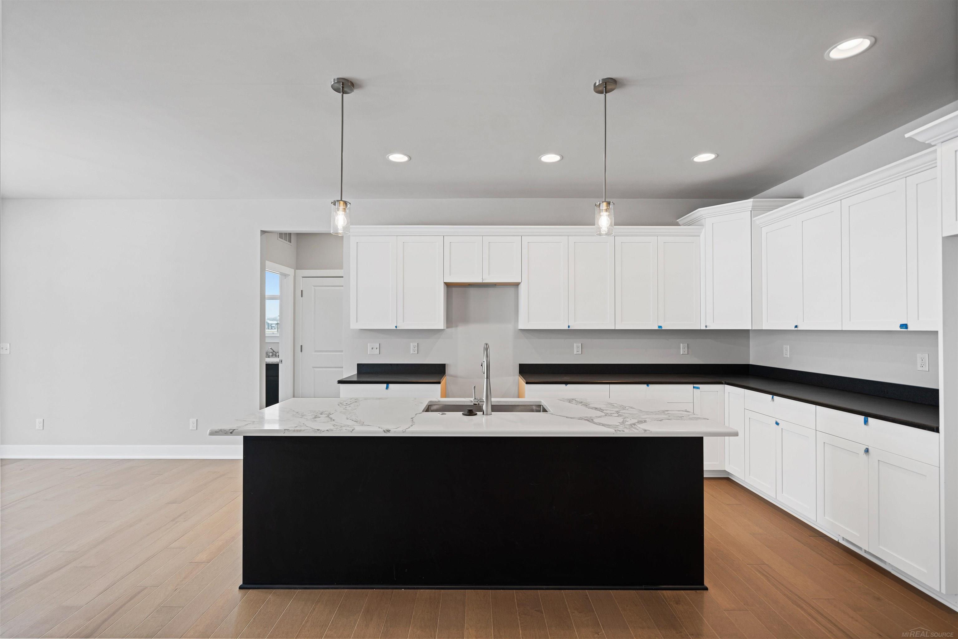 27650 Hagen Road New Baltimore, MI 48051 - Photo 12 of 40 Kitchen