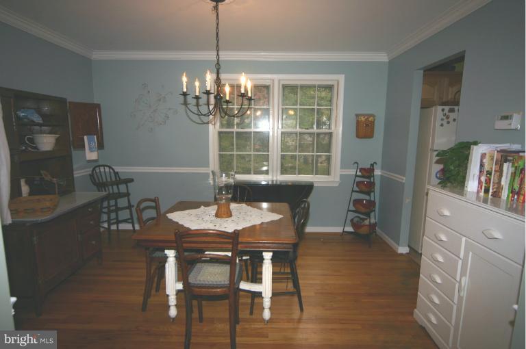 6725 Huntsman Boulevard Springfield, VA 22152 - Photo 2 of 30 Dining Room