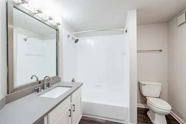 $2,350 | 12215 Hunters Chase Drive, Unit S2103S, Austin, TX 78729