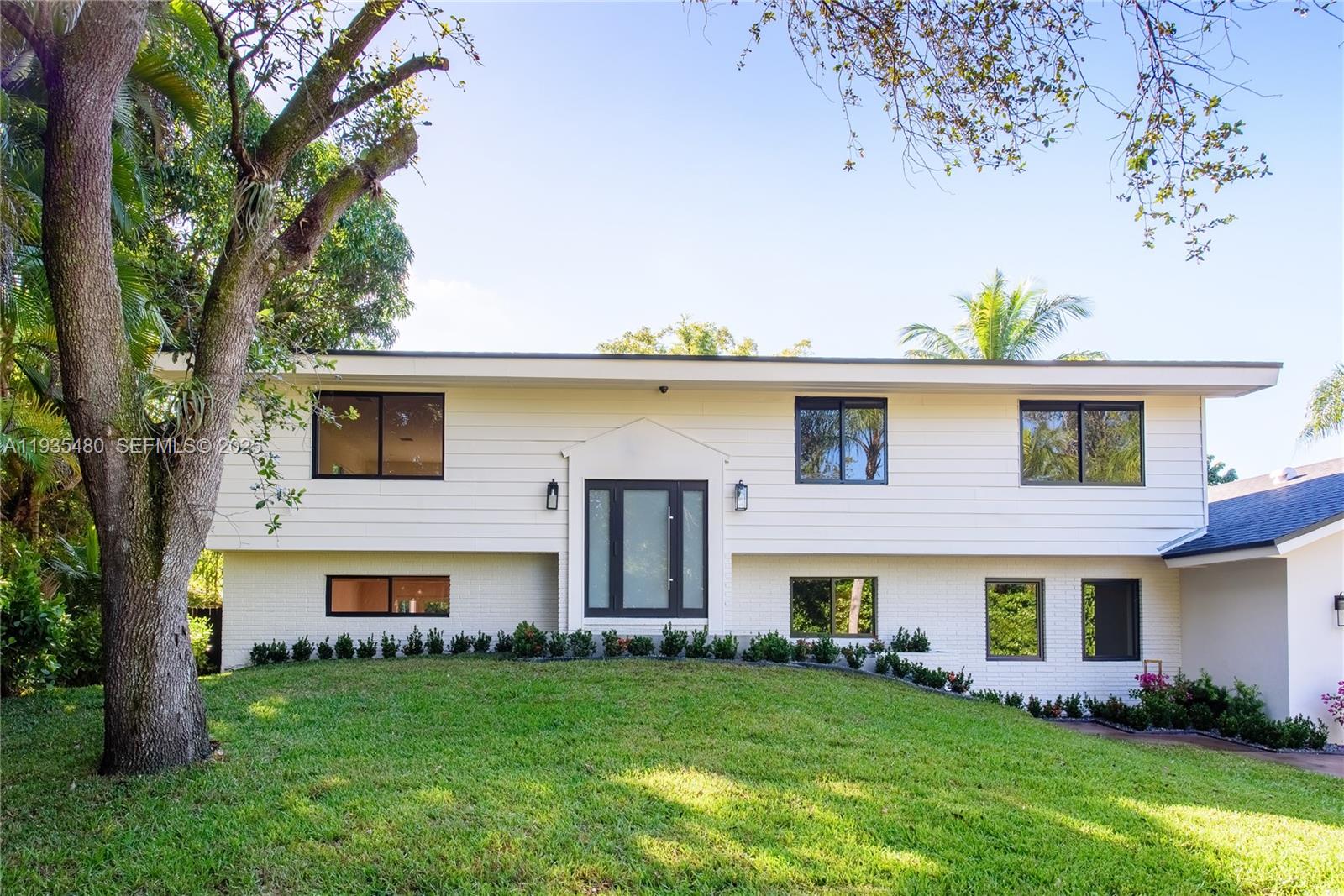 6250 Southwest 48th Street Miami, FL 33155 - Photo 1 of 13 Photo 1