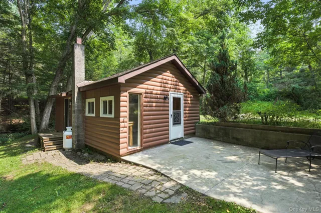 $1,350 | 269 Oakland Valley Road, Cuddebackville, NY 12729