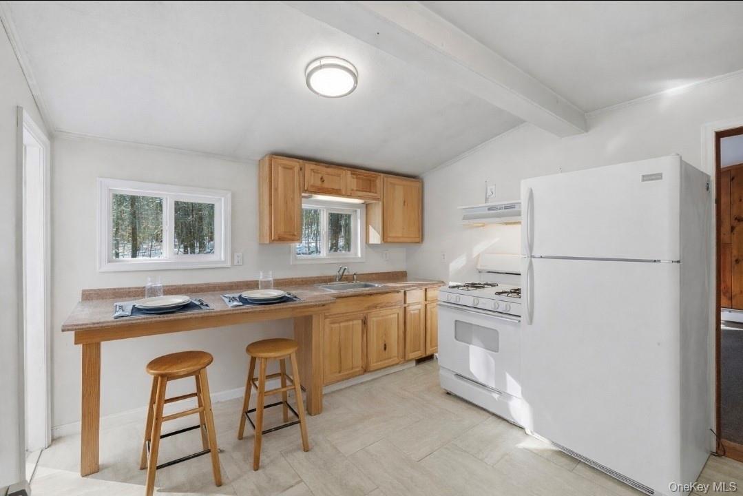 269 Oakland Valley Road Cuddebackville, NY 12729 - Photo 5 of 22 Bright, clean eat in kitchen