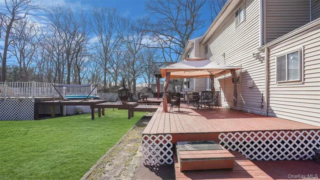 a view of a house with a big yard