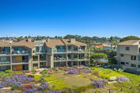 $3,500,000 | 205 South Helix Avenue, Unit 65, Solana Beach, CA 92075