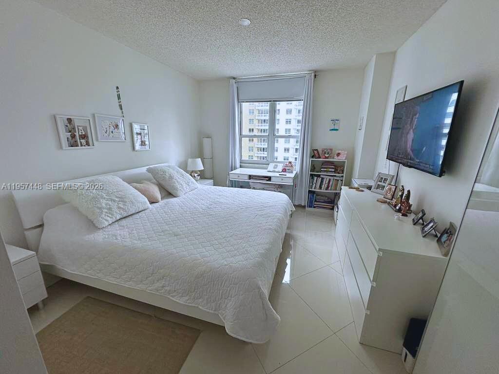 701 Brickell Key Boulevard, Unit 2309 Miami, FL 33131 - Photo 9 of 15