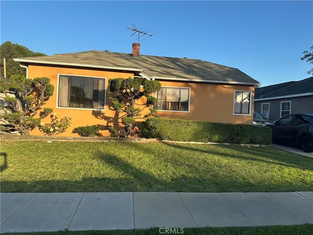 $899,900 | 2210 Ximeno Avenue, Long Beach, CA 90815