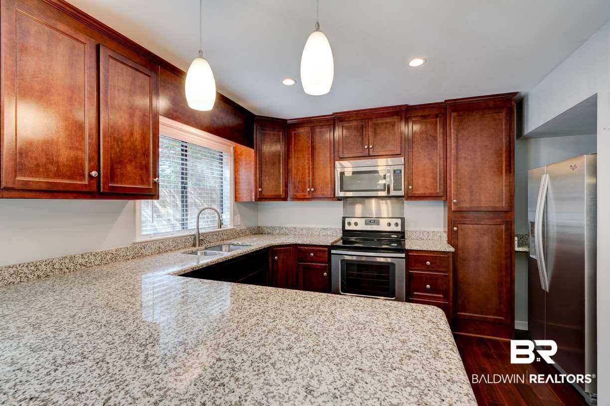 2901 Grant Street, Unit 702 Mobile, AL 36606 - Photo 5 of 30