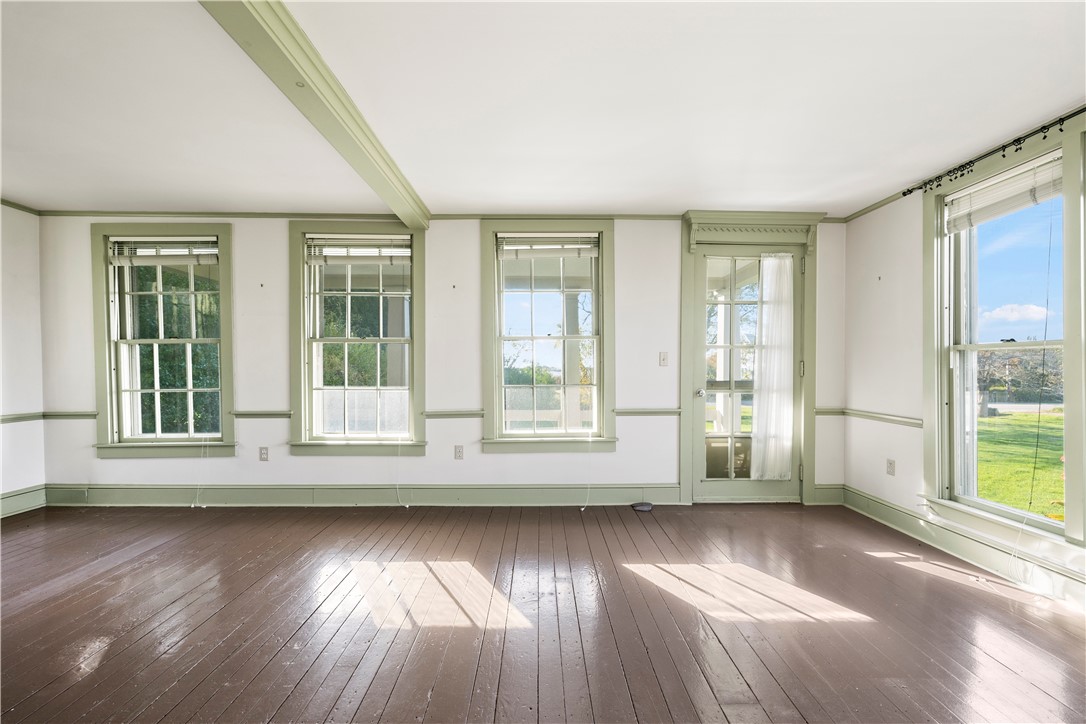 127 Sakonnet Point Road Little Compton, RI 02837 - Photo 10 of 21