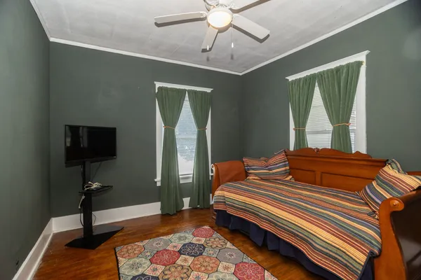 $619,900 | 219 West Oak Avenue, Wheaton, IL 60187