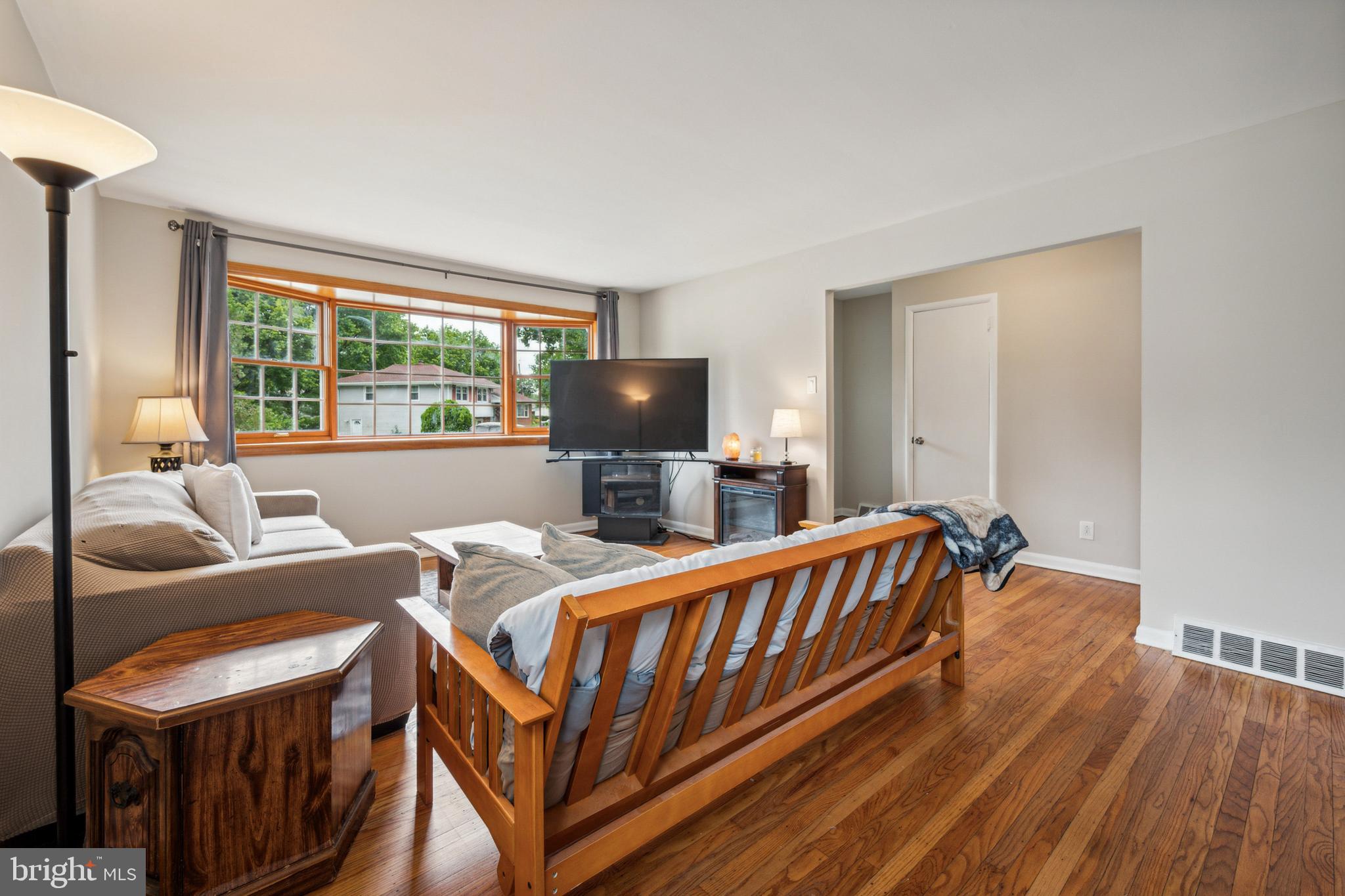 218 Sheffield Road Cherry Hill, NJ 08034 - Photo 5 of 24 Gallery Image 5
