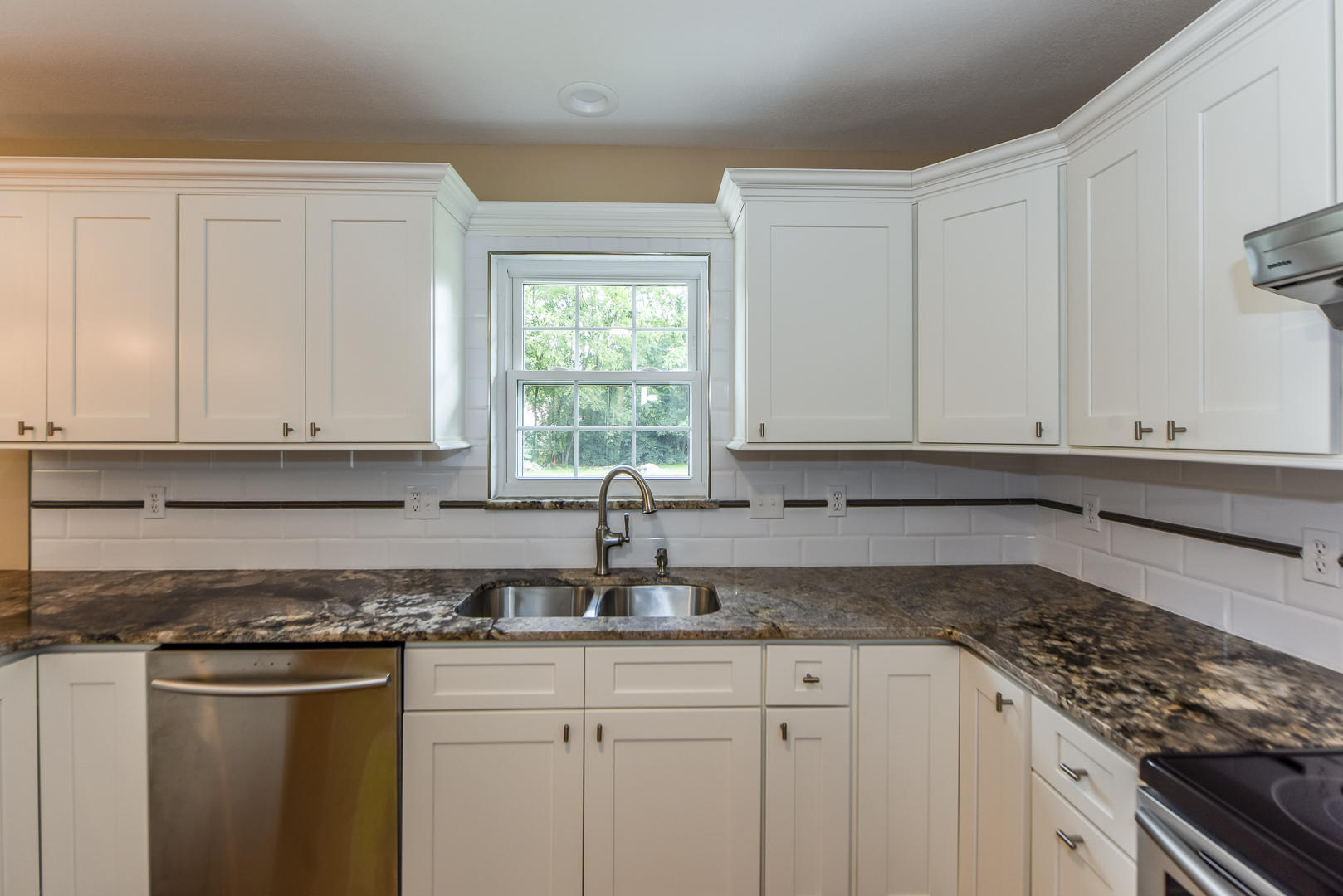 258 Harding Street Alcoa, TN 37701 - Photo 15 of 25 Nice window over new sink