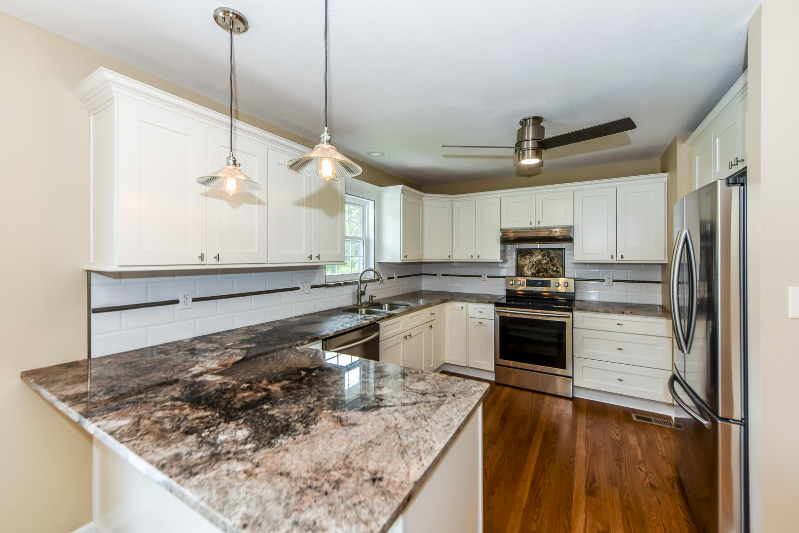 258 Harding Street Alcoa, TN 37701 - Photo 16 of 25 Incredible kitchen!