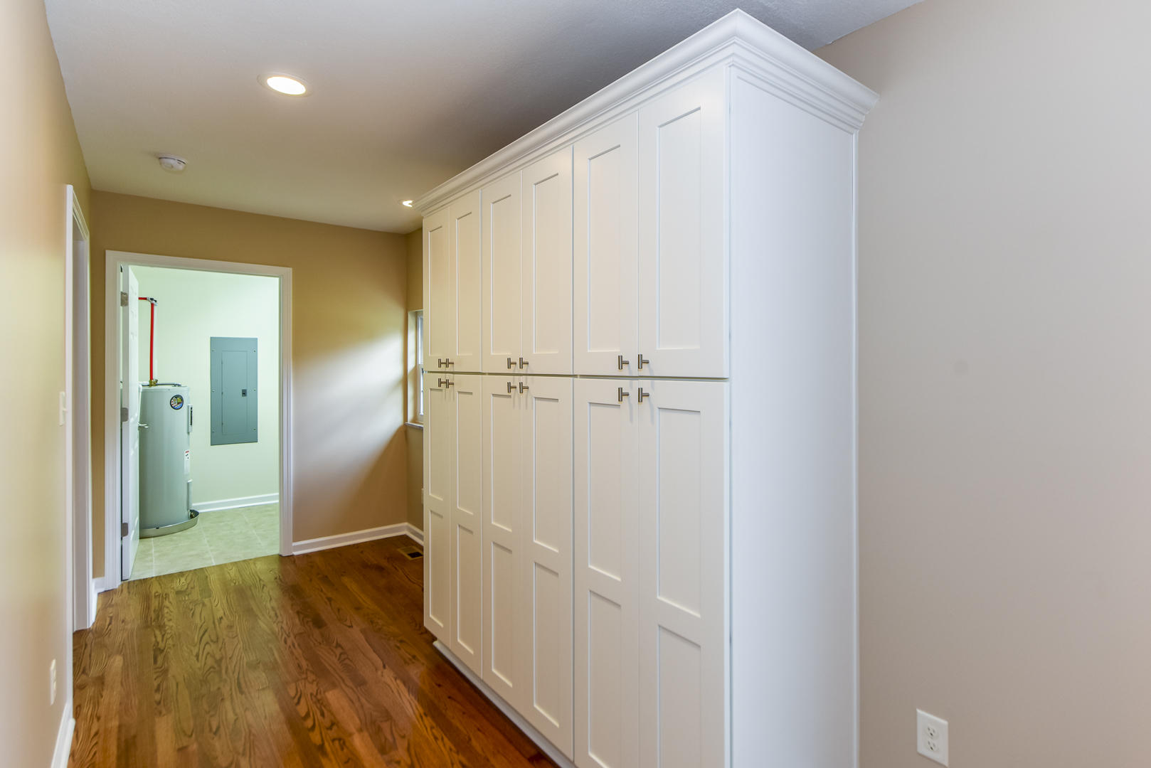 258 Harding Street Alcoa, TN 37701 - Photo 18 of 25 Pantry, possible nook, & utility room