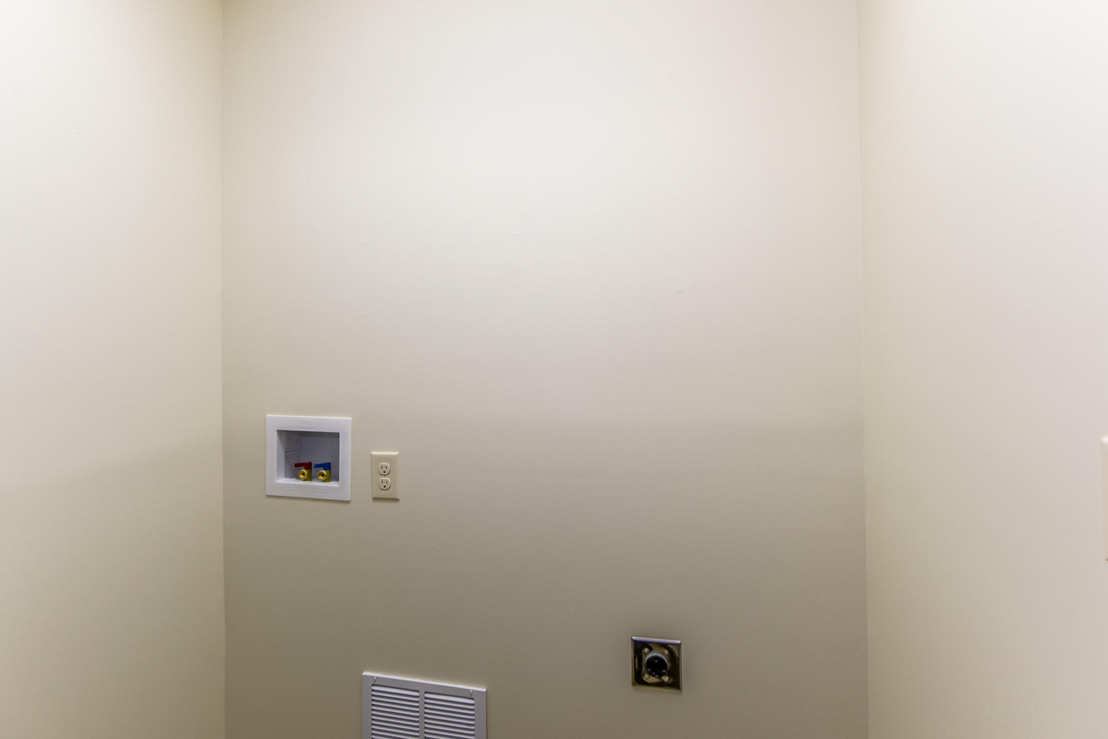 258 Harding Street Alcoa, TN 37701 - Photo 19 of 25 Separate utility room