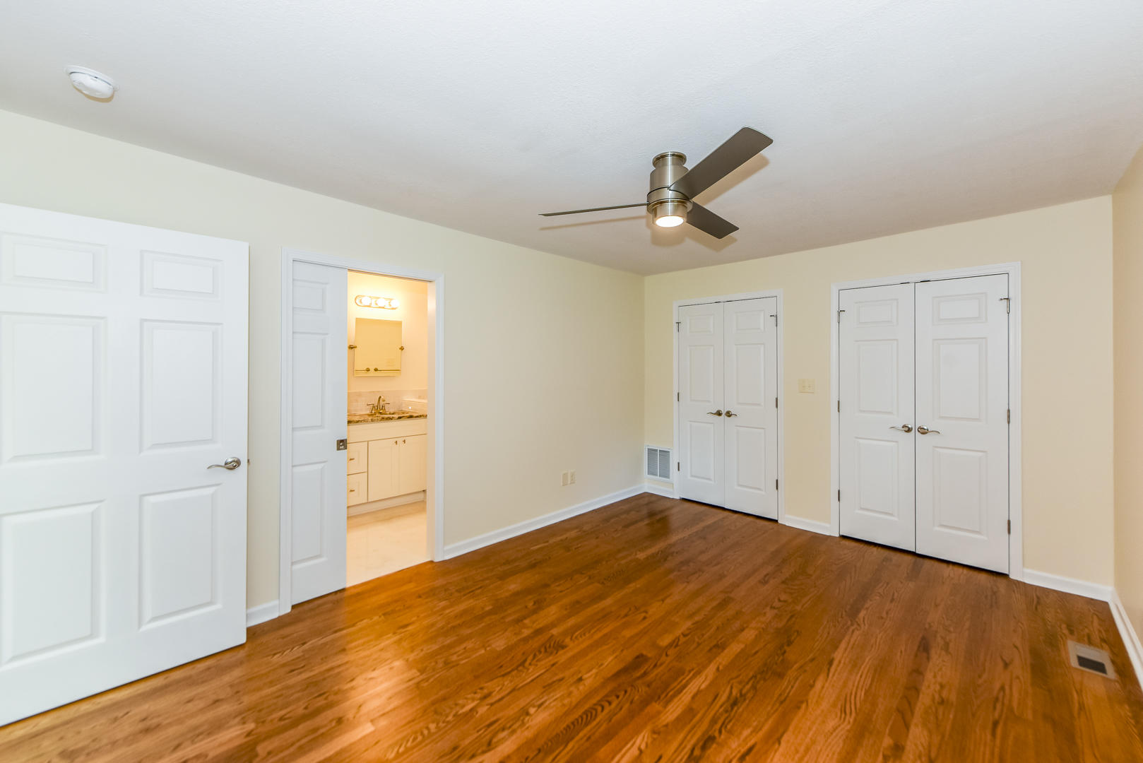258 Harding Street Alcoa, TN 37701 - Photo 21 of 25 Master bedroom (BR4)