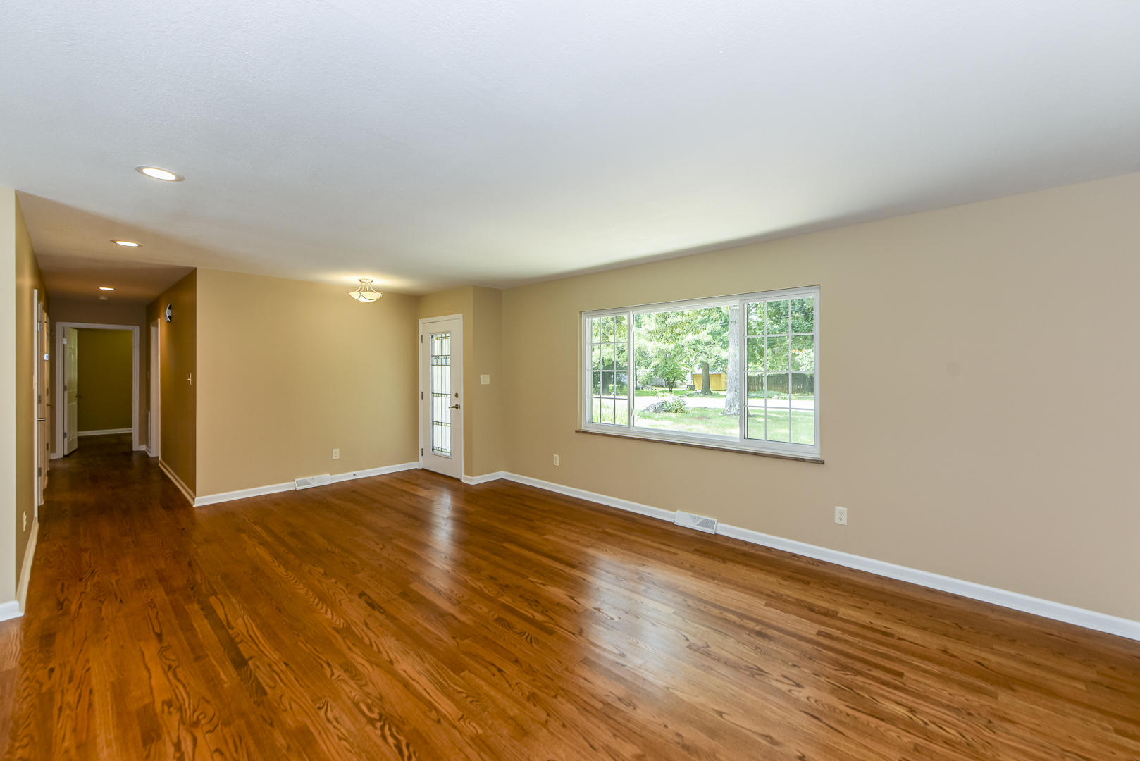 258 Harding Street Alcoa, TN 37701 - Photo 4 of 25 Great room