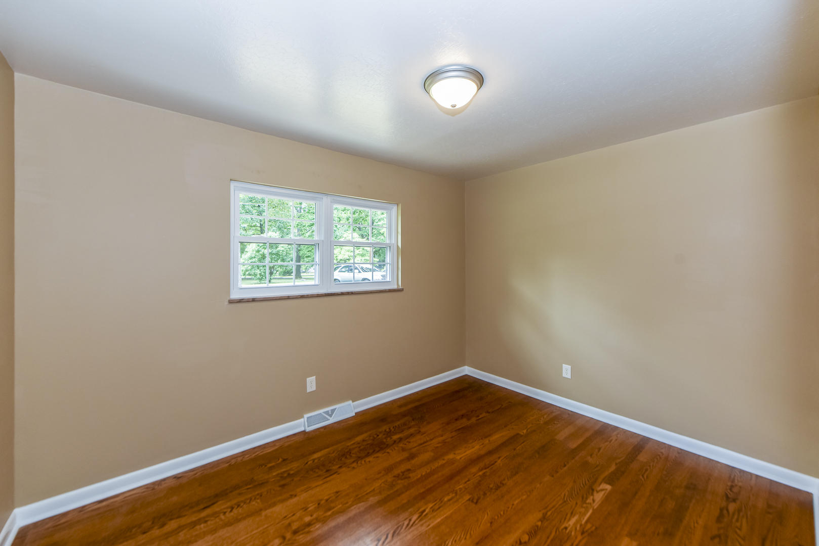 258 Harding Street Alcoa, TN 37701 - Photo 6 of 25 Bedroom 1