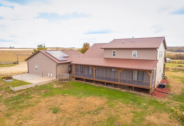 $450,000 | 7876 Hickory Grove Road, Savanna, IL 61074