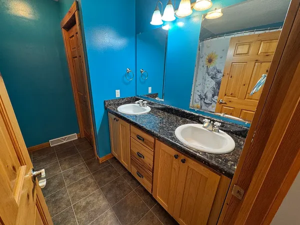 $450,000 | 7876 Hickory Grove Road, Savanna, IL 61074
