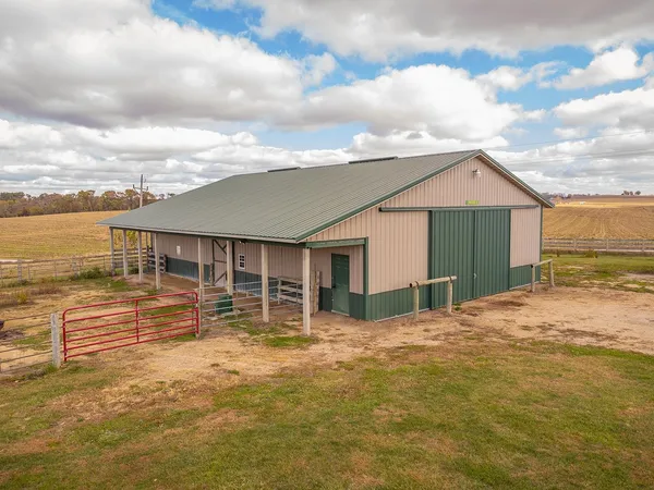 $450,000 | 7876 Hickory Grove Road, Savanna, IL 61074