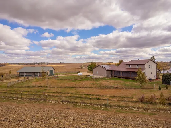 $450,000 | 7876 Hickory Grove Road, Savanna, IL 61074