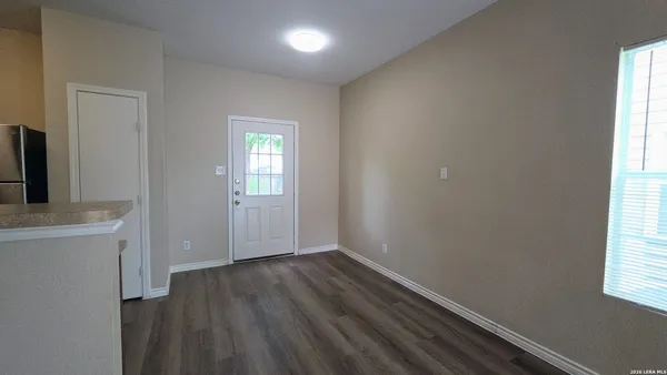 $1,400 | 8611 Kingsbury View, Unit 1, San Antonio, TX 78240