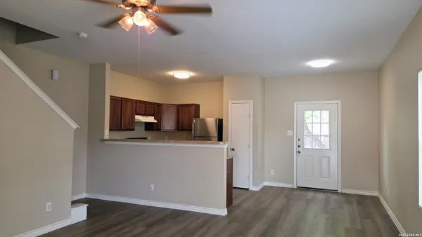 $1,400 | 8611 Kingsbury View, Unit 1, San Antonio, TX 78240
