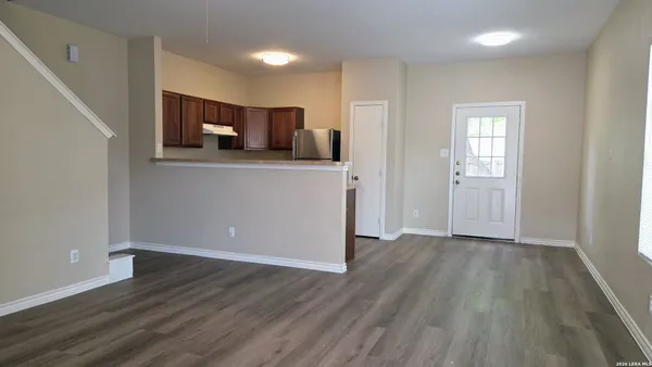 $1,400 | 8611 Kingsbury View, Unit 1, San Antonio, TX 78240