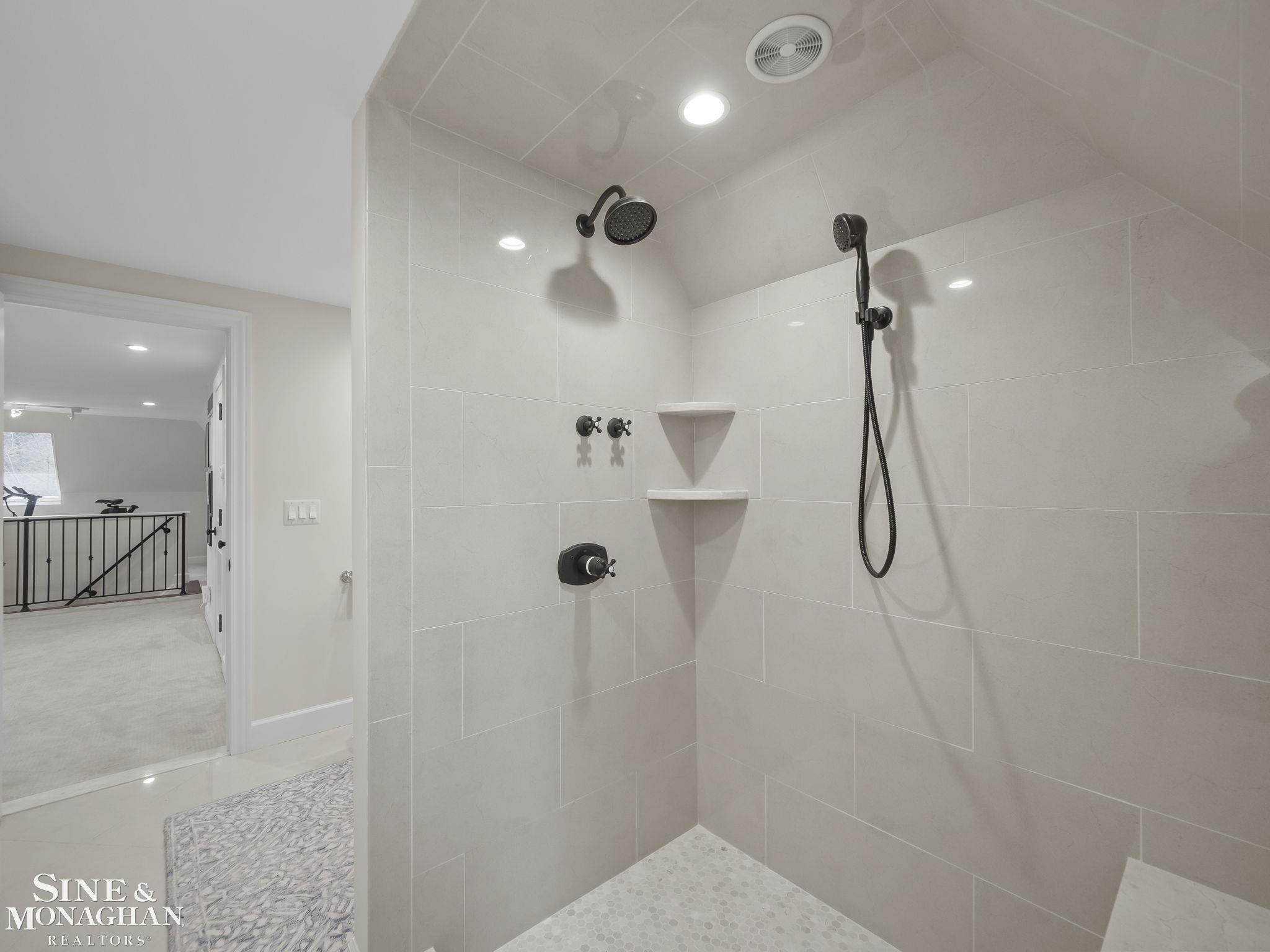 277 Cloverly Road Grosse Pointe Farms, MI 48236 - Photo 31 of 46