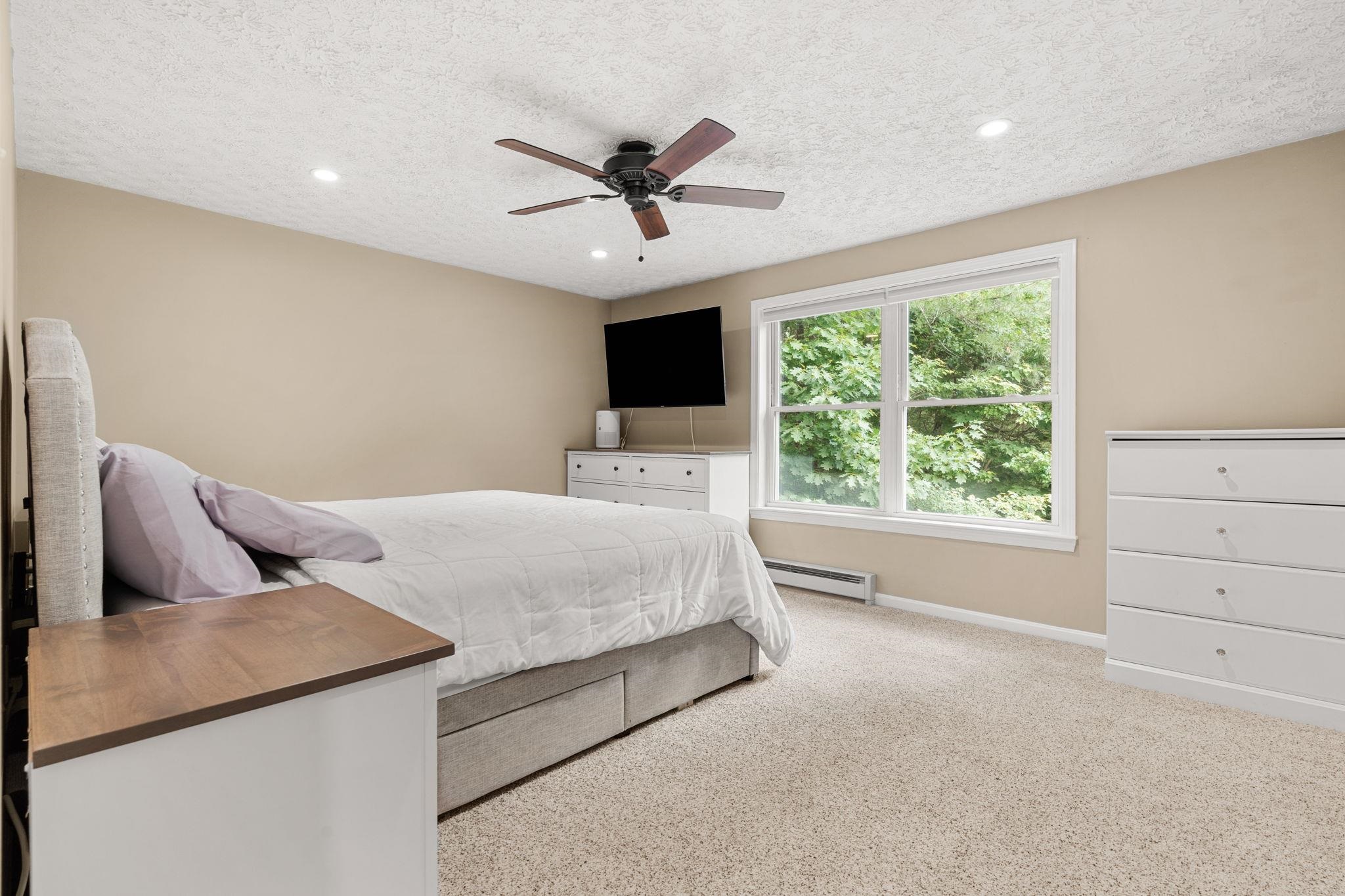 56 Durham Road, Unit 62 Dover, NH 03820 - Photo 14 of 36