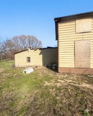 $30,000 | 17806 East State Street, Vandalia, MI 49095