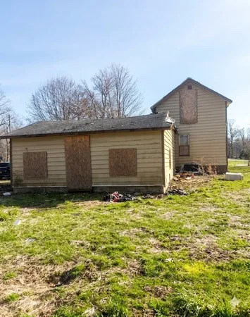 $30,000 | 17806 East State Street, Vandalia, MI 49095