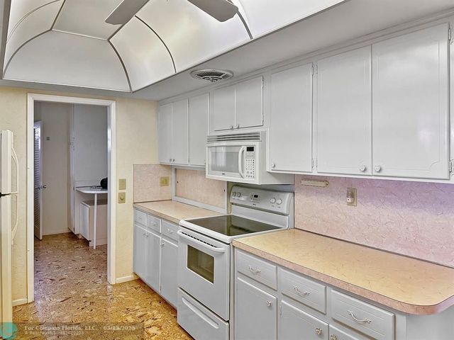 $420,000 | 1431 South Ocean Boulevard, Unit 81, Lauderdale-by-the-Sea, FL 33062