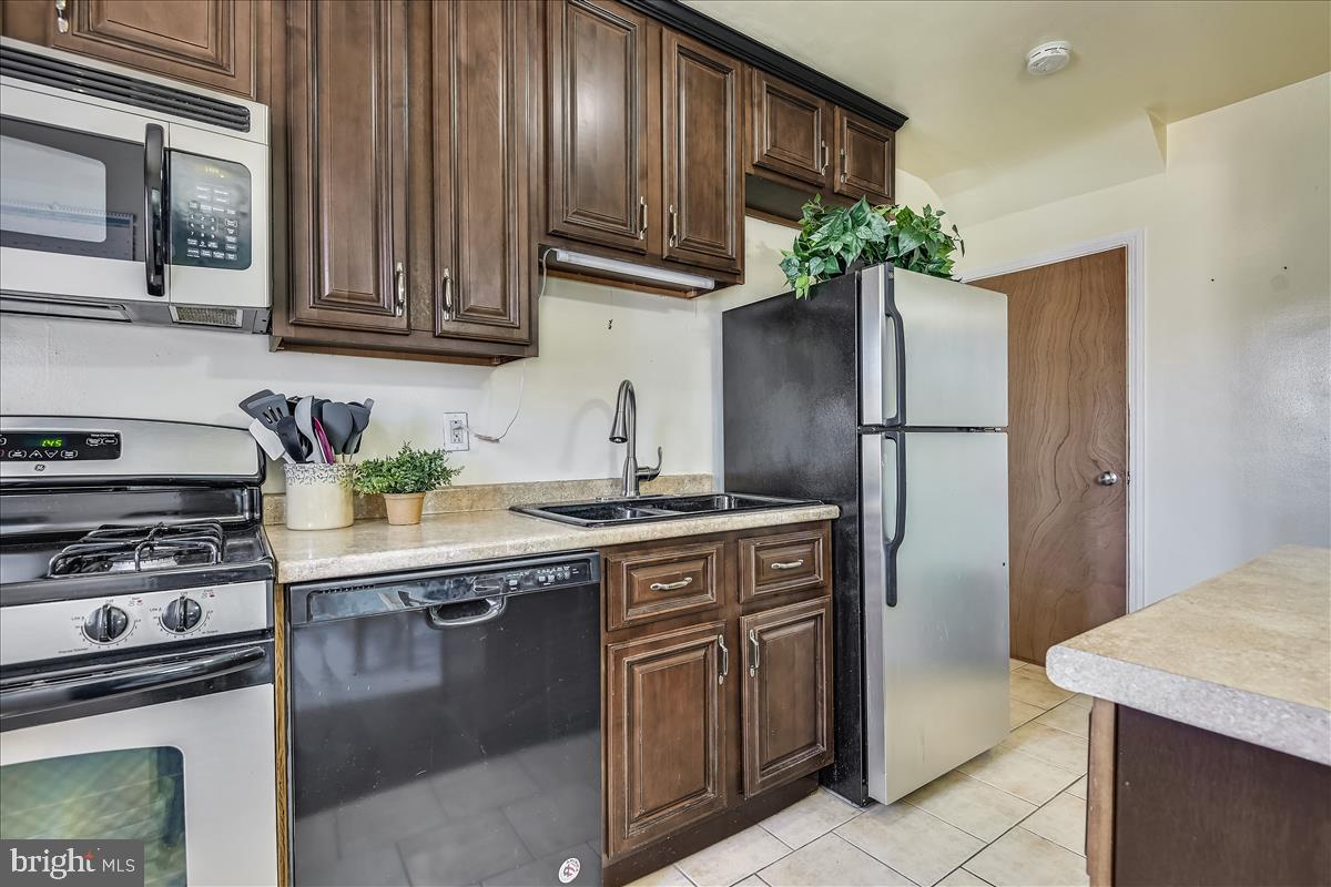 6921 Broening Road Baltimore, MD 21222 - Photo 13 of 45