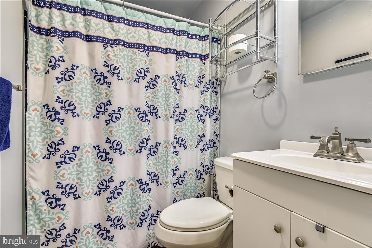 6921 Broening Road Baltimore, MD 21222 - Photo 17 of 45