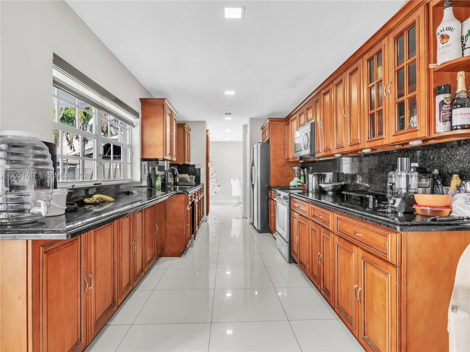 13231 Southwest 68th Street Miami, FL 33183 - Photo 7 of 31