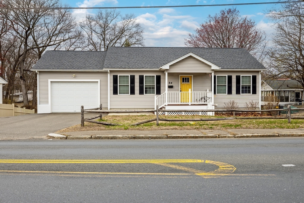 84 Montcalm Street Chicopee, MA 01020 - Photo 4 of 41