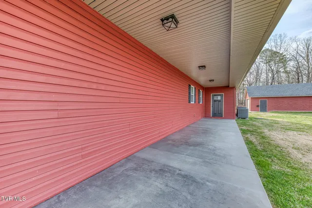 $679,900 | 210 Raders Sidetrack Road, Greeneville, TN 37743